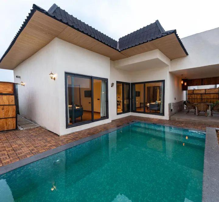 Palm Villas Amritsar Exteriör bild